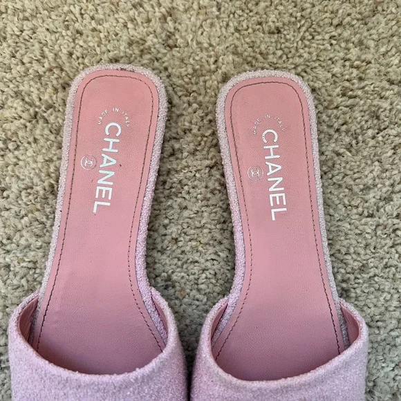 Chanel Tweed Mules - Picture 4 of 9